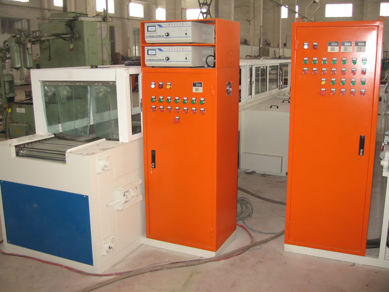 通过式浸槽超声波清洗机