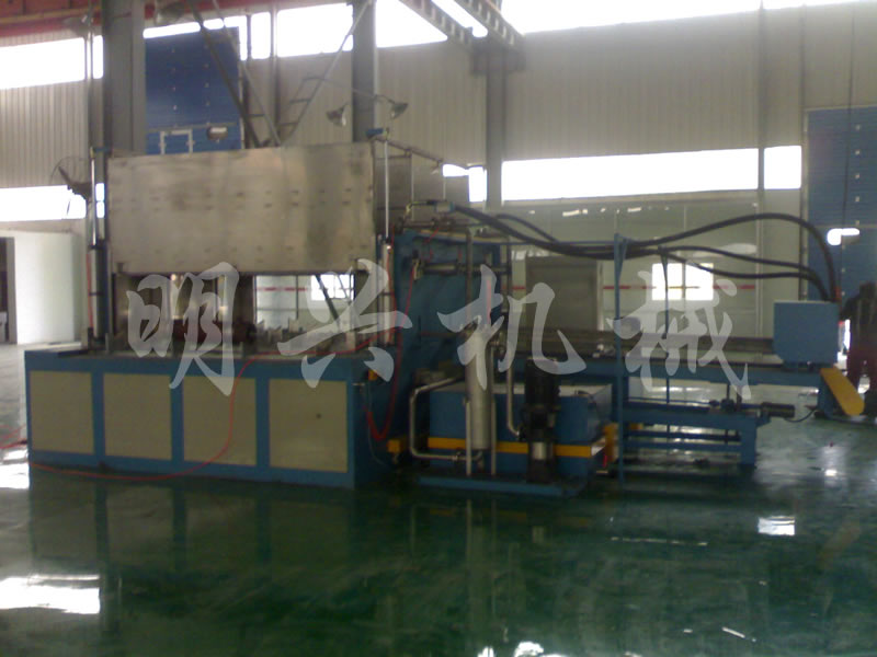 步进式油缸清洗机